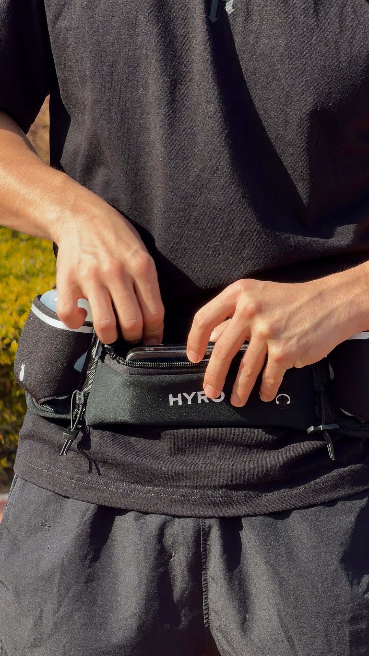 HYRO Dual Bottle-Hydration Belt